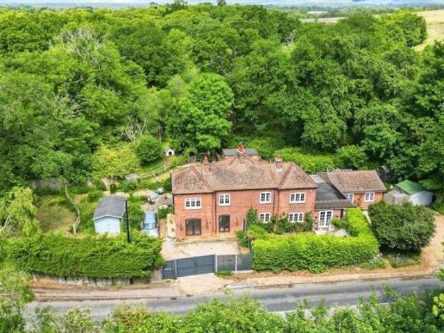 Emsworth Common Road, Havant, 3 Bedroom Semi detached
