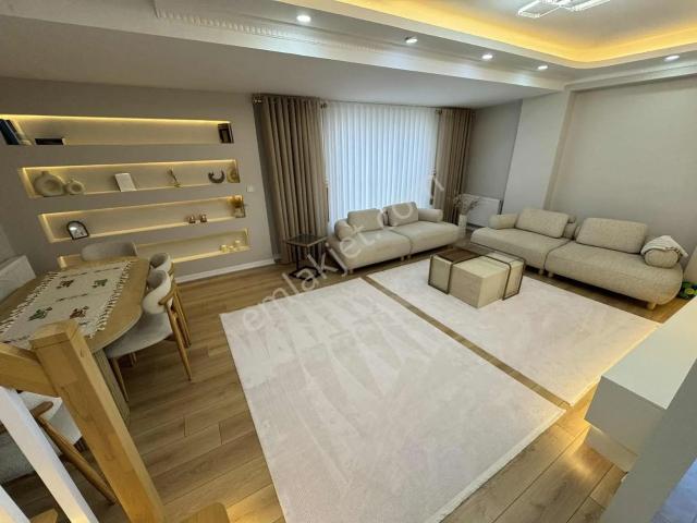 Emsa İnş. Yunus Emre Mah. Satılık 4+1 190m2 Dublex