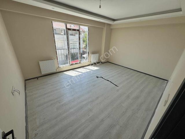Emsa İnş. Mehmet Akif Ersoy Mah. Satılık 2+1 100m2 1.kat