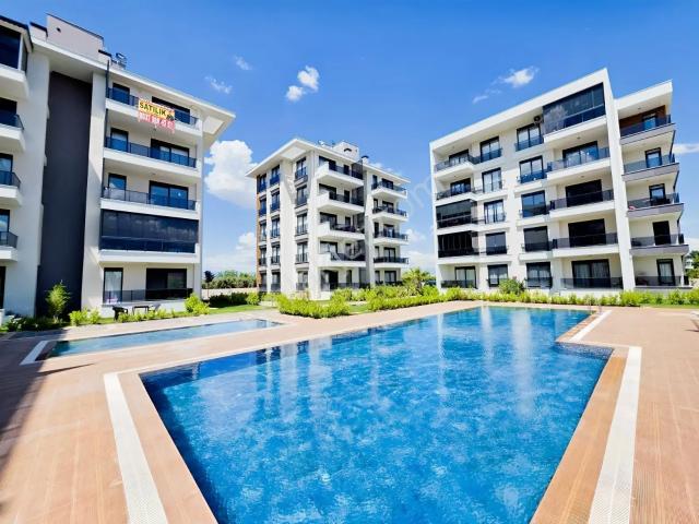 Emsali Yok / Ara Kat 55 M2 Geniş 1+1 / Havuzlu Sitede