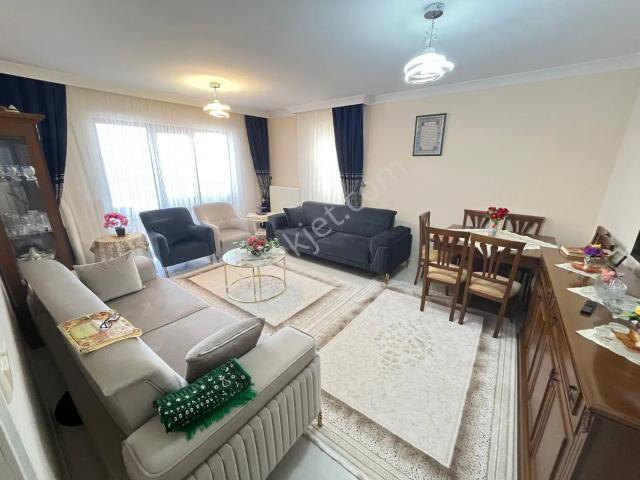 Emsalsiz Full Manzaralı Çift Balkolu Kat Konumunda 2+1 Daire