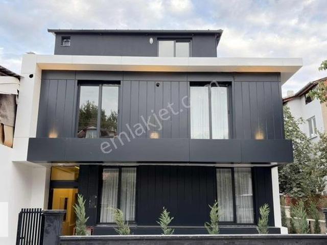 Emsalsiz Konum Siteler'de Sıfır Eşyalı Ara Kat Balkonlu Apart