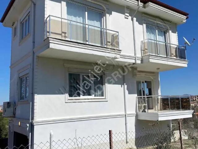 Emsalsiz Konumda Doğayla İçiçe Dağbelinde Villa
