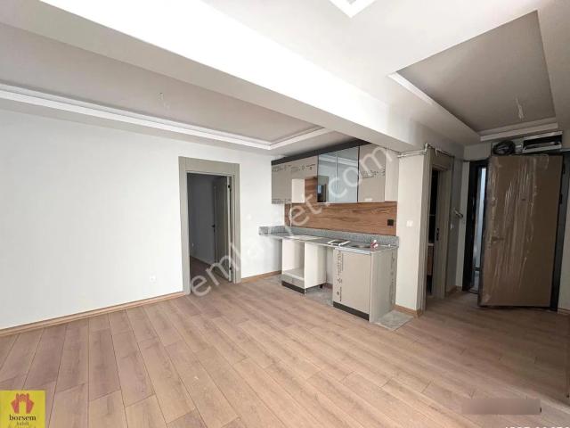 Şemsettin Günaltay Cad. Asansörlü Yeni Binada Satılık 2+1 Daire