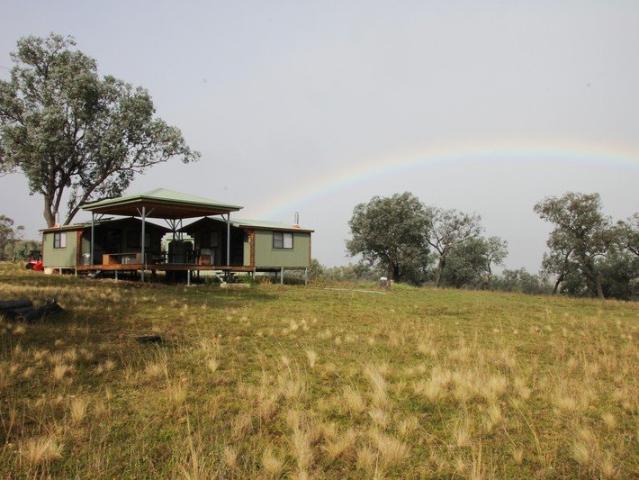 EMU HILLS Lifestlye/Weekender on the doorstep of Glenlyon Dam