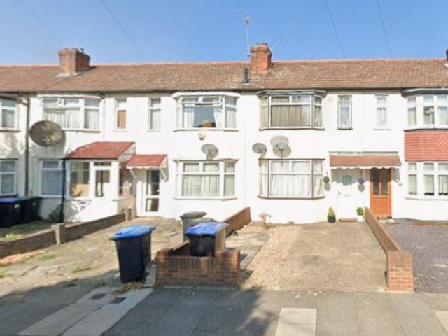 EN3, ENFIELD 3 BEDROOM HOUSE