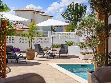 En una de las zonas más tranquilas y cómodas de Calpe se enc. 210m² Calpe Calp