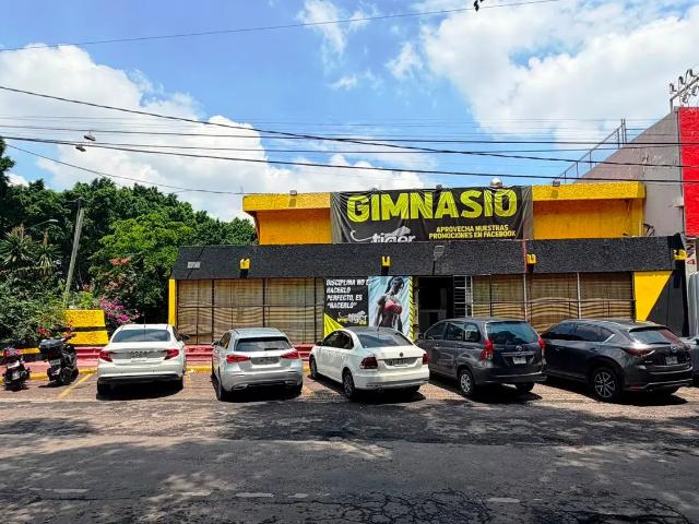 EN VENTA! TERRENO COMERCIAL EN CALZ. LÁZARO CÁRDENAS