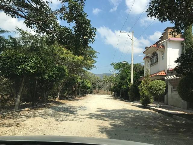 En Venta Terreno con Casa y bodegas, en Guadalupe Country, Tuxtla Gutz