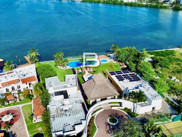 En Venta Terreno en Residencial Isla Dorada Cancun