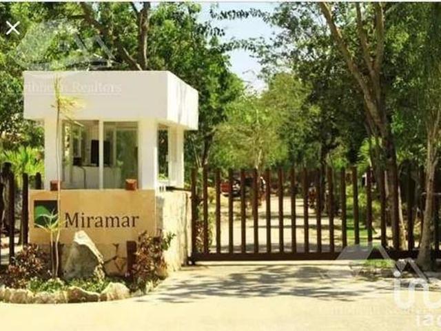 EN VENTA TERRENO EN SELVAMAR, PLAYA DEL CARMEN, Q.ROO. EN PRIVADA CON RIO INTERNO Y ALBERCA