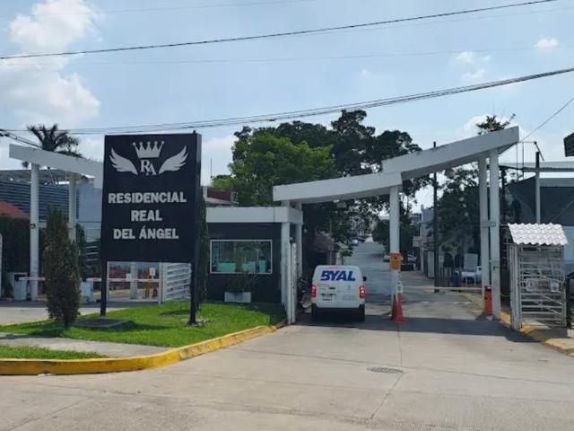 EN VENTA Terreno residencial en Fraccionamiento Real del Ángel $2,000,000 MNX