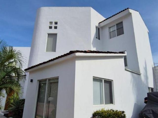En venta villa en Ixtapa Casa Arrecife