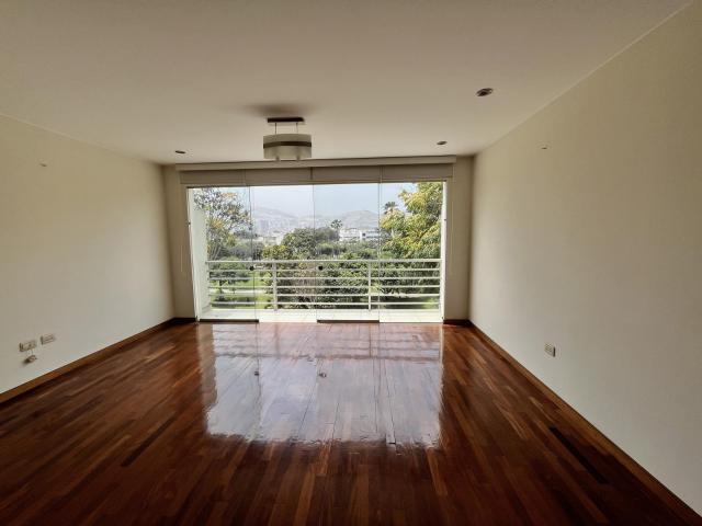 EN VENTA ACOGEDOR DUPLEX EN SURCO 2 HAB ESTUDIO 2 COCHERAS Y TERRAZA FRENTE A PARQUE