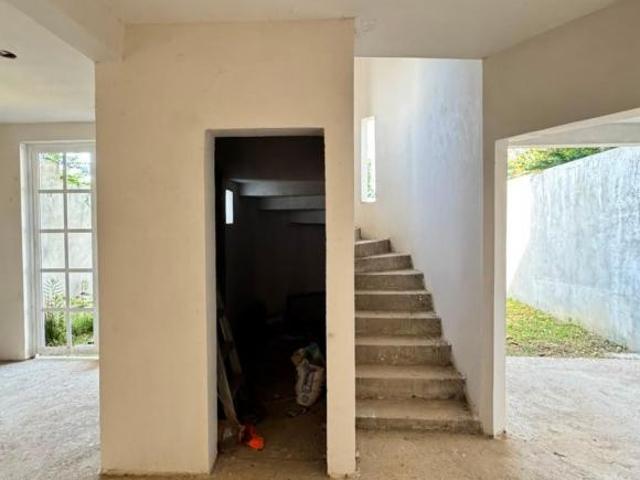 EN VENTA BONITA CASA EN OBRA GRIS