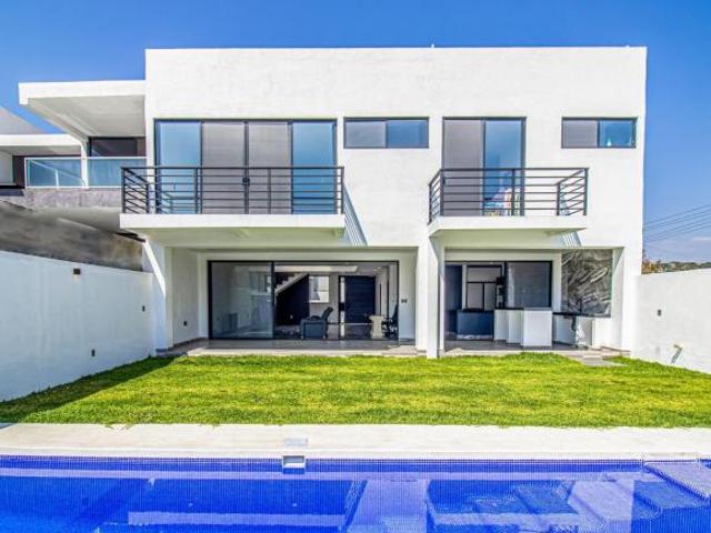 EN VENTA CASA NUEVA