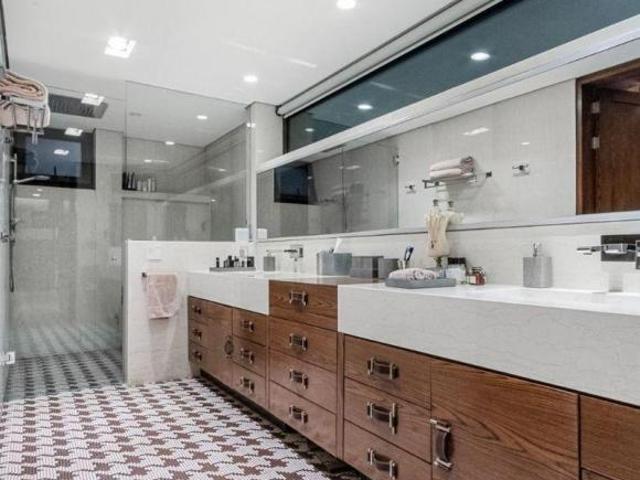 EN VENTA CASA AMUEBLADA EN LOMAS COUNTRY