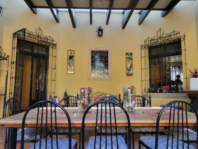 EN VENTA CASA CON DEPARTAMENTO EN LOS LAURELES. TUXTA GTZ CHIS