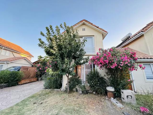 En venta casa con piscina en laguna del sol | 4 dormitorios por 253000. 00 en Padre Hurtado
