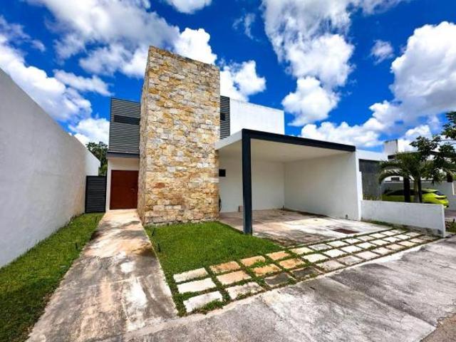 EN VENTA CASA CON RECÁMARA EN PLANTA BAJA EN PRIVADA LUNARE