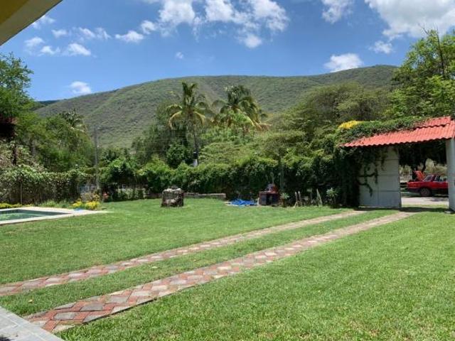 En Venta Casa de Campo con Alberca Privada