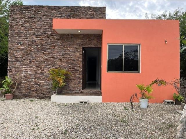 En Venta Casa de una planta en privada con amenidades, Conkal, Yucat?n