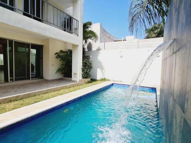 EN VENTA CASA DE 3 RECÁMARAS CON ALBERCA EN PALMAS DE MEDELLÍN