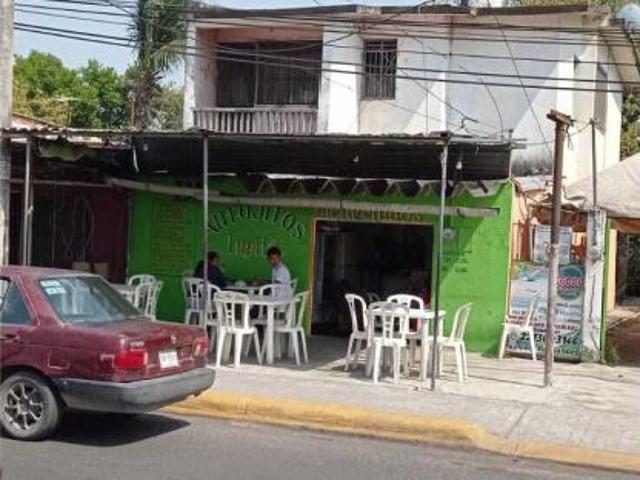 En venta casa en avenida principal en el Tejar Veracruz 3 recamaras