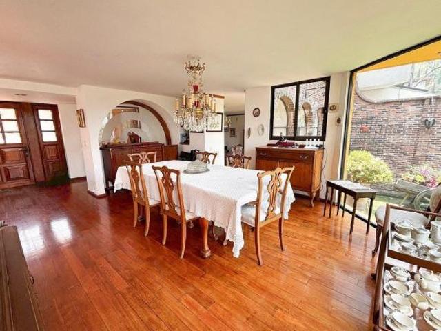 EN VENTA Casa en calle con vigilancia en Herradura, $10,990,000
