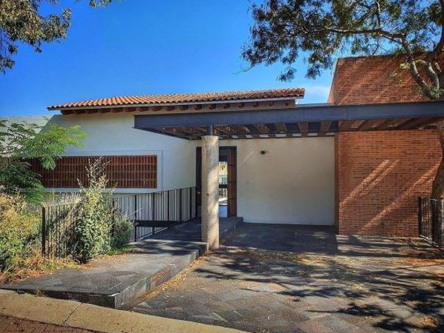 EN VENTA CASA EN CHAPALA, FRACCIONAMIENTO PRIVADO, CHULAVISTA