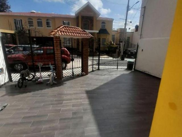 En venta: casa en coto cerrado en el fraccionamiento Villas del Carmen, Gpe Zac