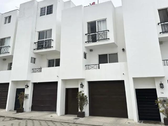 En Venta Casa en Jardin Veranda III con Excelentes Codiciones