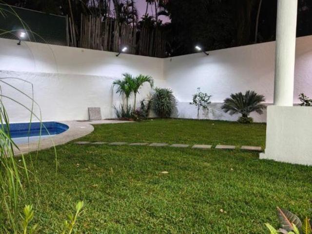 EN VENTA CASA EN JARDINES DE REFORMA