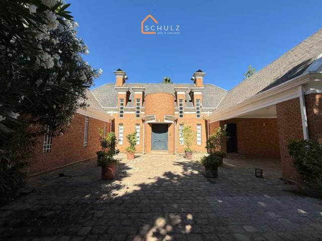 Casa en venta en Parcelas del Parque, Talca 83843 | 6 dormitorios por 19000.00 en Talca
