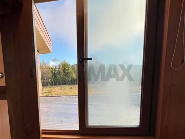 Casa en venta en pucon con vista al volcán | 3 dormitorios por 165000. 00 en Pucón