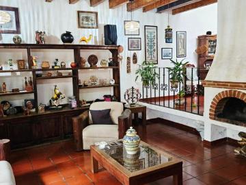 En venta casa estilo colonial, Ocotepec Morelos