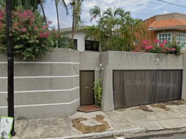 En venta Casa Grande en Fracc Floresta Ciudad de Veracruz 4 recamaras