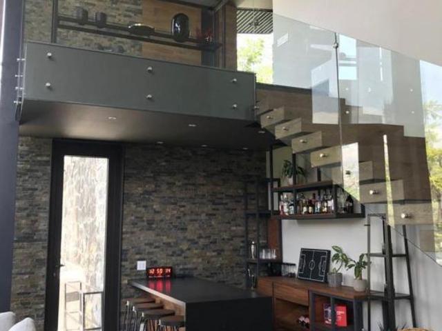 VENDO HERMOSA CASA EN PRIVADA EN BOSQUE REAL CALEFACCIÓN ALBERCA