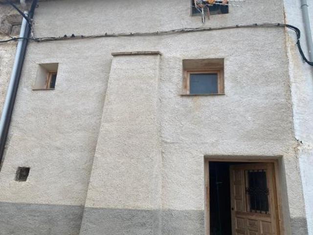 EN VENTA CASA PARA REFORMAR EN MANCHONES ZARAGOZA