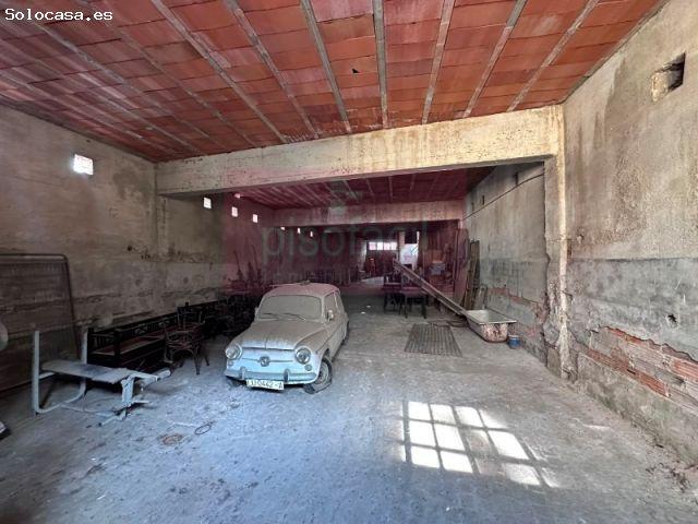 En venta casa para rehabilitar a dos minutos aproximadamente de la muralla