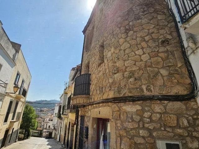 EN VENTA CASA RÚSTICA EN MONTÁNCHEZ