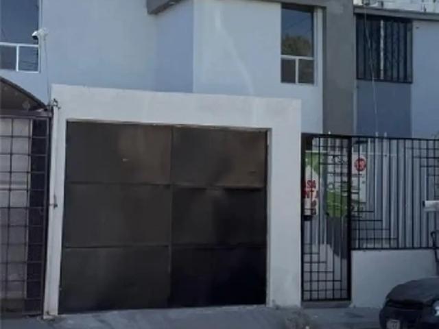 EN VENTA CASA RECIEN REMODELADA JUAREZ NUEVO