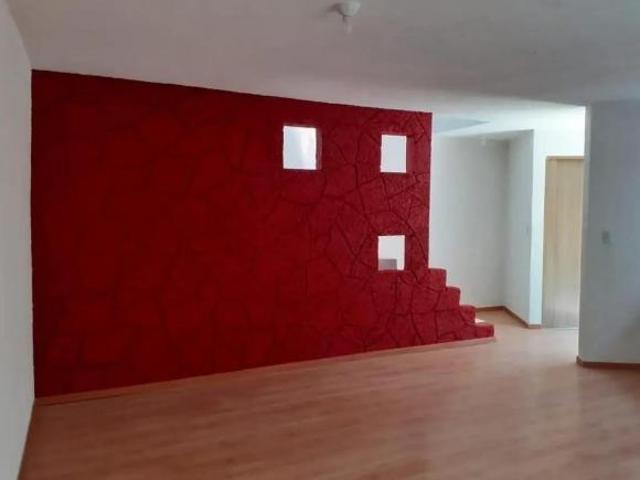 En venta casa tipo Chalet en San Lucas Xochimanca