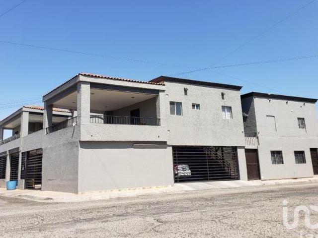 En Venta Casa y 4 Departamentos. Excelente Inversión en Mexicali, en El Lienzo