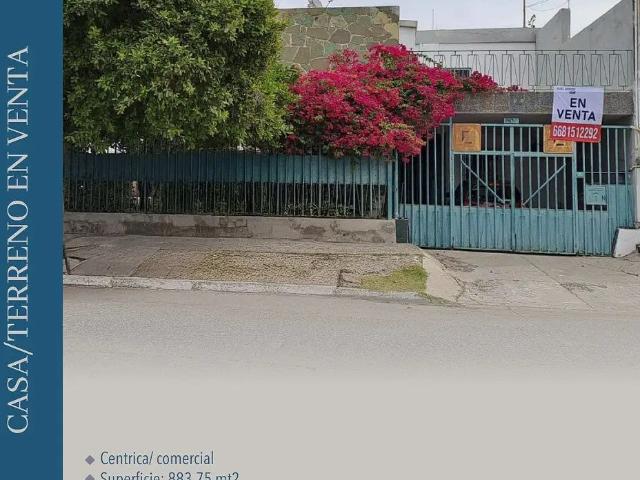 EN VENTA CASA/TERRENO