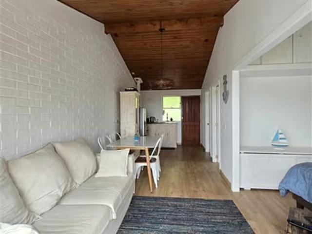 En Venta Confortable Casa Amoblada 2D, Jardín del Mar, Viña | 2 dormitorios por 130000. 00 en Viña del Mar