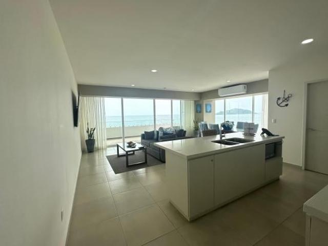 EN VENTA DEPARTAMENTO EN MAZATLAN EN CTISTAL BAY