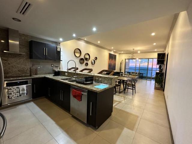 DEPARTAMENTO EN VENTA EN MAZATLAN FRENTE AL MAR EN SECTOR CERRITOS DE 3 RECAMARAS EN ESCONDIDO TOWER