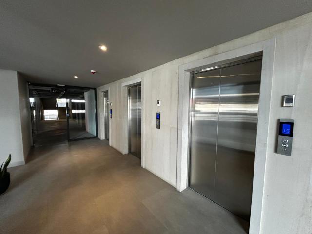 EN VENTA DEPARTAMENTO NUEVO Y EQUIPADO, ZONA VALLE PONIENTE