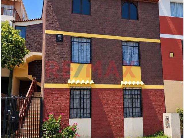 En Venta Dúplex Con Ingreso Independiente Y Amplios Espacios